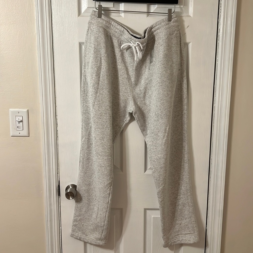 Mens Hollister Light Heather Gray Sweatpants, Size XL